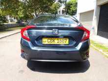 https://riyasewana.com/uploads/honda-civic-sedan-6134434872.jpg