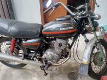 Honda CM 125 1988 Motorbike