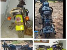 Honda CM 125 2000 Motorbike