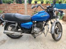 Honda CM 125 1999 Motorbike