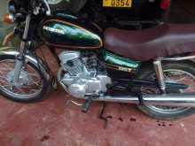 Honda CM 125 2000 Motorbike