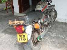 Honda CM 125 1985 Motorbike