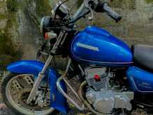 Honda CM 125 2000 Motorbike