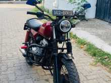 Honda CM 125 1998 Motorbike