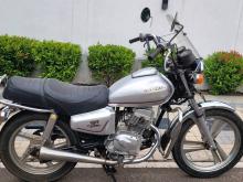 Honda CM Custom 125 1998 Motorbike