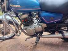 Honda CM Custom 125 1996 Motorbike