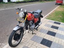 Honda CM CUSTOM 125 1998 Motorbike