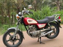 Honda CM Custom 2000 Motorbike