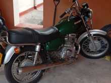 Honda CM125 1990 Motorbike