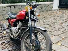 Honda CM125 1985 Motorbike