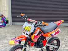 Honda CR 2015 Motorbike