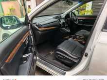https://riyasewana.com/uploads/honda-cr-v-171240424963.jpg