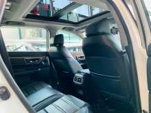 https://riyasewana.com/uploads/honda-cr-v-23172210596.jpg