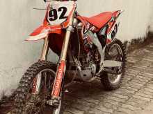 Honda CRF 450R 2008 Motorbike