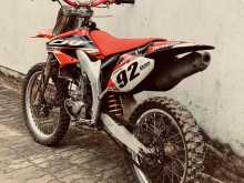 https://riyasewana.com/uploads/honda-crf-450r-1312494822852.jpg