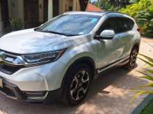 https://riyasewana.com/uploads/honda-crv-1318025143.jpg