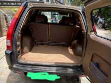 https://riyasewana.com/uploads/honda-crv-141335464253.jpg