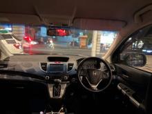 https://riyasewana.com/uploads/honda-crv-168471817345.jpg