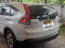https://riyasewana.com/uploads/honda-crv-1902314401.jpg