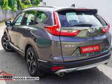 https://riyasewana.com/uploads/honda-crv-1st-4133059523.jpg