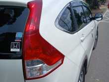 https://riyasewana.com/uploads/honda-crv-2014-1018184512633.jpg