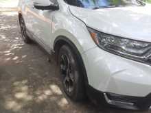 https://riyasewana.com/uploads/honda-crv-20152624692.jpg