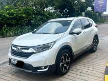 https://riyasewana.com/uploads/honda-crv-2017-1210490112842.jpg