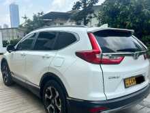 https://riyasewana.com/uploads/honda-crv-2017-1210490112983.jpg