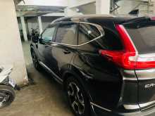 https://riyasewana.com/uploads/honda-crv-2017-2716035312103.jpg