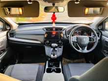 https://riyasewana.com/uploads/honda-crv-2017-2917480612693.jpg