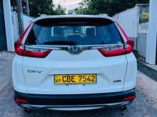 https://riyasewana.com/uploads/honda-crv-2018-119112712423.jpg