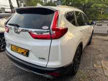 https://riyasewana.com/uploads/honda-crv-2018-1214433212672.jpg