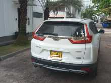 https://riyasewana.com/uploads/honda-crv-2018-199325112042.jpg