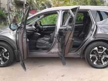 https://riyasewana.com/uploads/honda-crv-2018-2012515112733.jpg