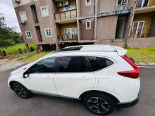https://riyasewana.com/uploads/honda-crv-2018-2315524212763.jpg