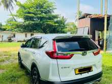 https://riyasewana.com/uploads/honda-crv-2018-2619113212703.jpg