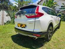 https://riyasewana.com/uploads/honda-crv-2018-820352112482.jpg