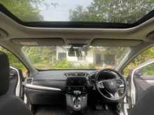 https://riyasewana.com/uploads/honda-crv-2019-111430112244.jpg