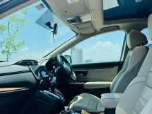 https://riyasewana.com/uploads/honda-crv-2019-2219341112123.jpg