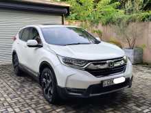 https://riyasewana.com/uploads/honda-crv-2019-715225912022.jpg
