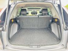 https://riyasewana.com/uploads/honda-crv-211306396086.jpg