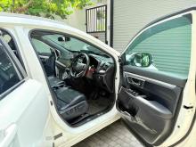 https://riyasewana.com/uploads/honda-crv-211454524291.jpg