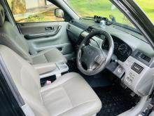 https://riyasewana.com/uploads/honda-crv-2612451917395.jpg