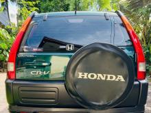 https://riyasewana.com/uploads/honda-crv-31013356654.jpg