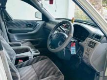 https://riyasewana.com/uploads/honda-crv-320374024631.jpg