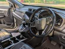 https://riyasewana.com/uploads/honda-crv-4225849443.jpg