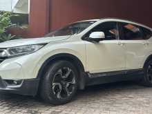 https://riyasewana.com/uploads/honda-crv-5204055142.jpg