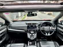 https://riyasewana.com/uploads/honda-crv-7-2018-2118224312384.jpg