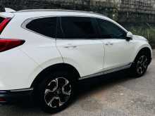 https://riyasewana.com/uploads/honda-crv-7seetar-151947424363.jpg