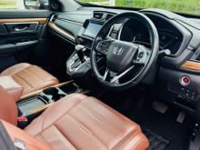 https://riyasewana.com/uploads/honda-crv-masterpiece-1511205210394.jpg